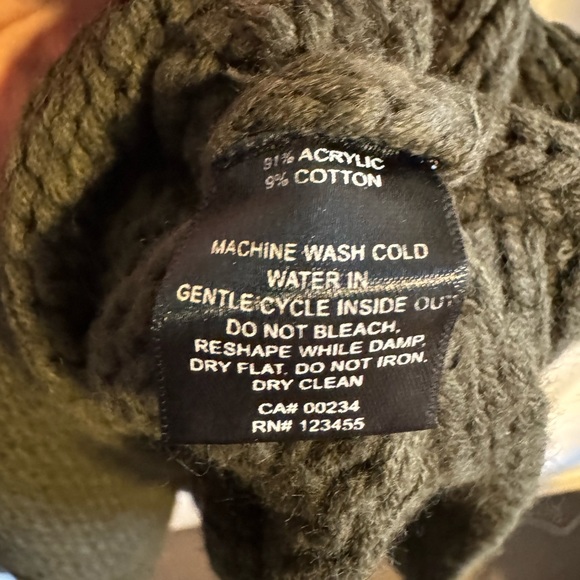 V-neck SFW sweater - Picture 5 of 7